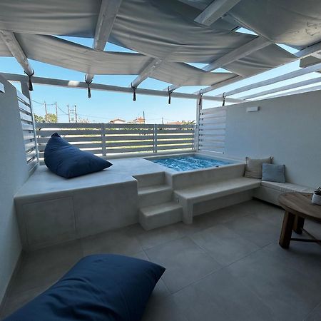 Calliopes By The Sea Boutique Suites Паралия-Дионисиу Экстерьер фото