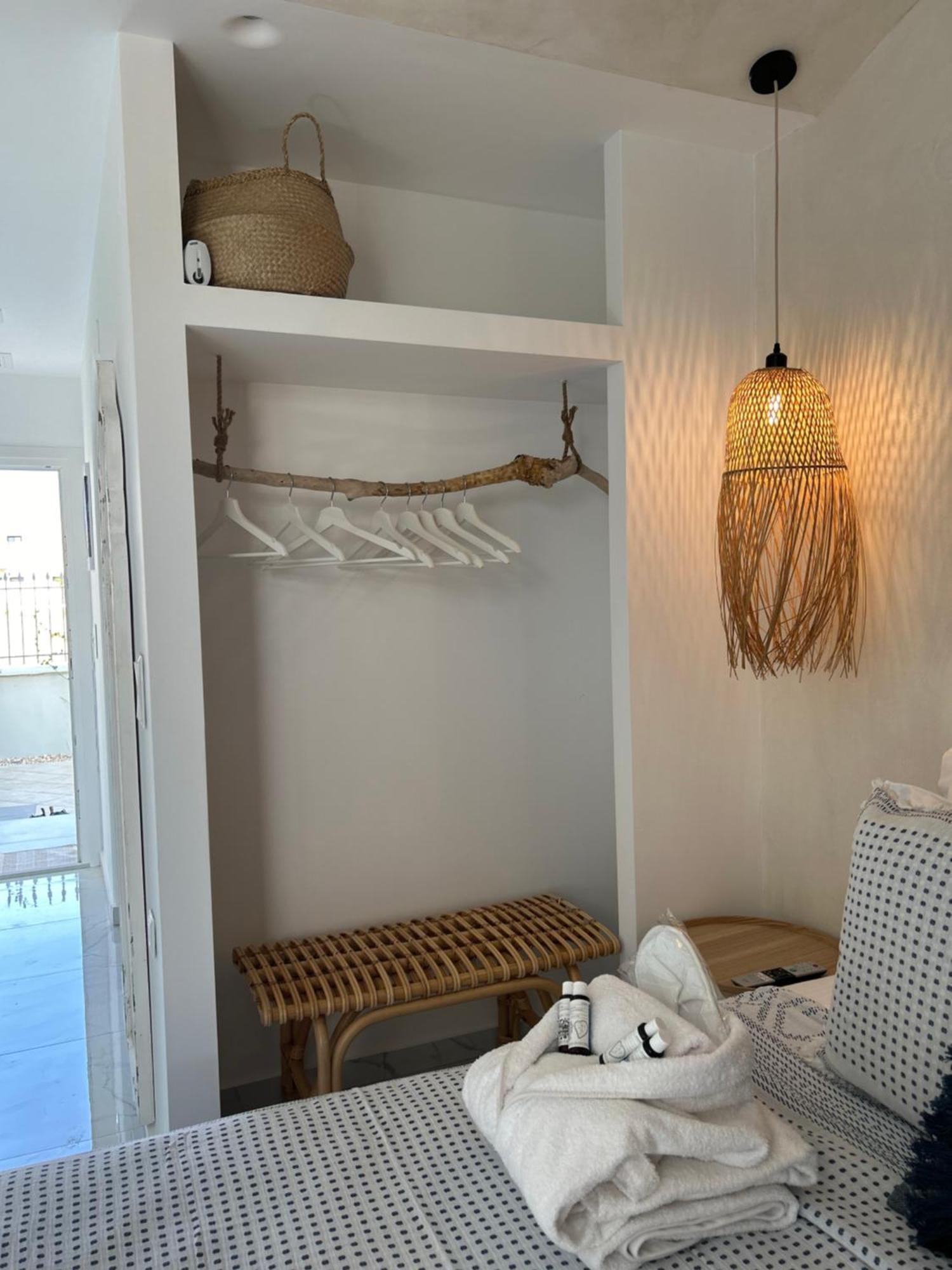 Calliopes By The Sea Boutique Suites Паралия-Дионисиу Экстерьер фото
